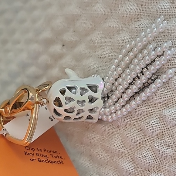 Betsey johnson 👻 Bag charm - Picture 2 of 5